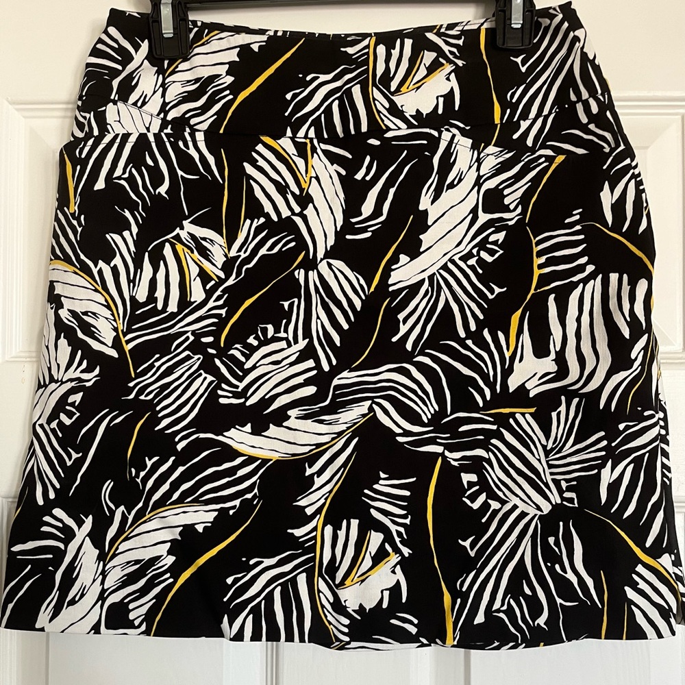 Swing Control Skort Size 4